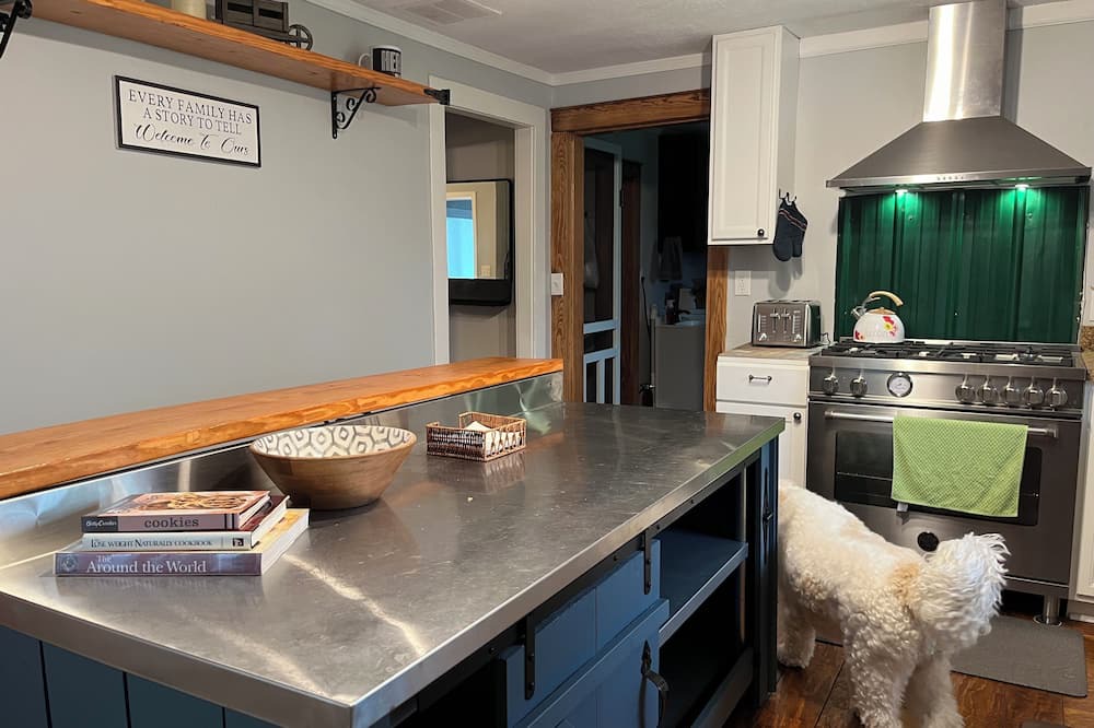 Marysville Other | The Little Wellness Farm - Charming 3-bedroom farmhouse in lovely Marysville, OH