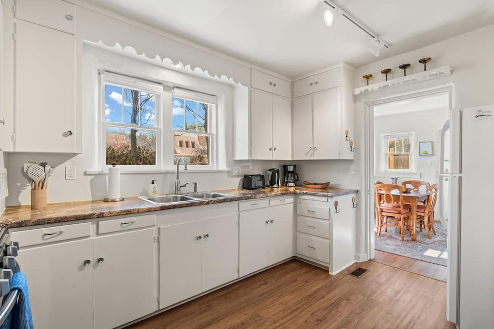 Historic Eastside House | New Listing! Downtown Santa Fe | Walk to the Plaza, Museums, and Restaurants