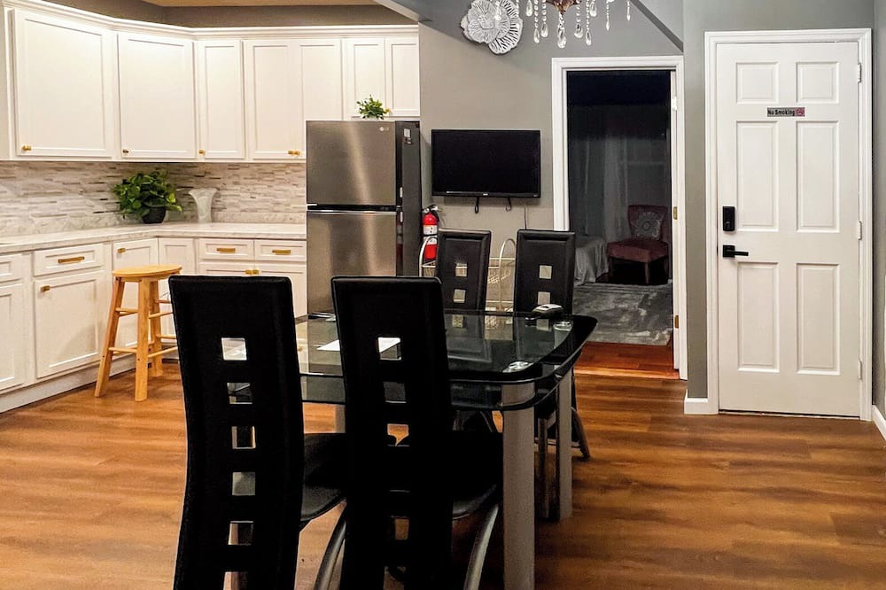 Passaic Apartment | Charming 2-bedroom apartment with WiFi Close to NYC