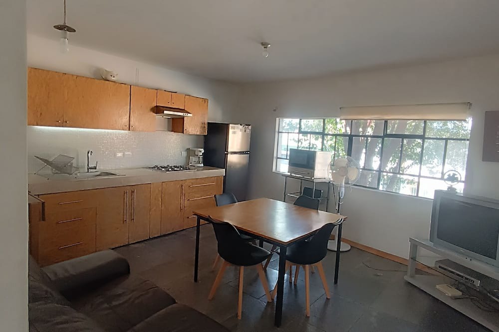 Venustiano Carranza House | House 3 levels CDMX, very bright, 7prs, ideal for groups.