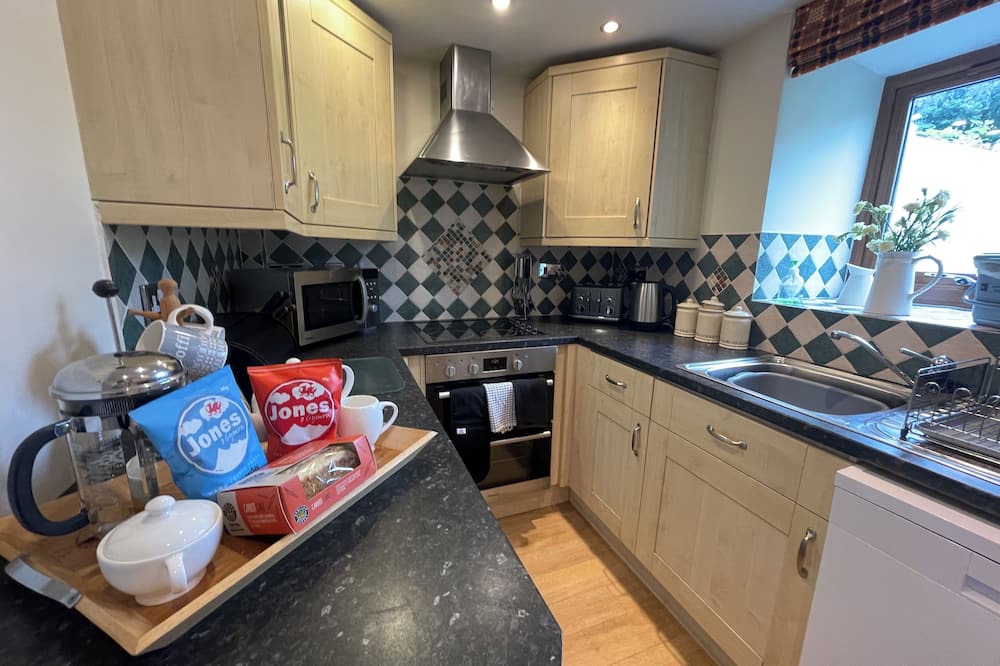 Cwmtirmynach Cottage | TY CAPEL CEFN BRITH NEAR BETWS Y COED