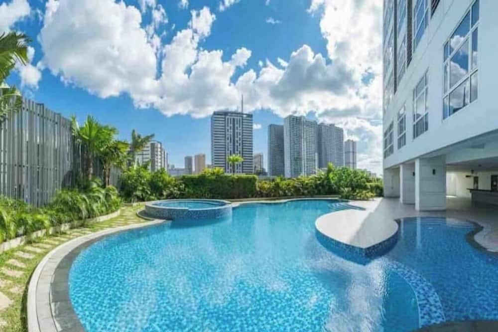 Wack-Wack Greenhills Apartment | 2-Bedroom Loft Near Shangrila & SM Megamall