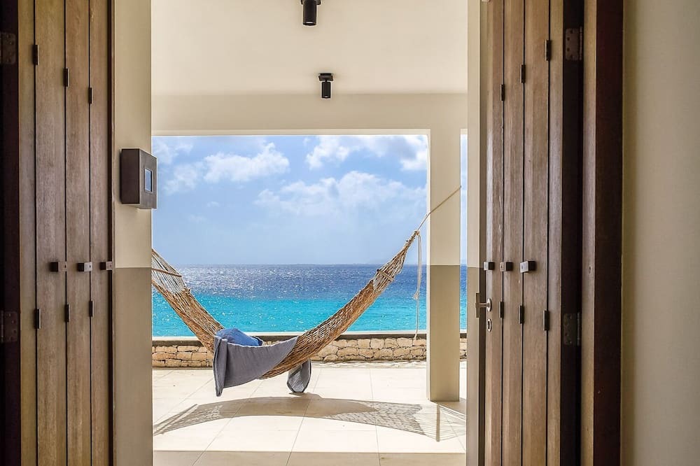 Belnem Villa | Luxe Oceanfront Beach Villa 72&Sunny