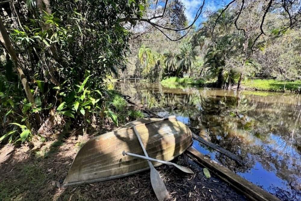 Dundowran Beach Apartment | Welcome to "Margaritaville" - Where it is always 5 O'clock somewhere!