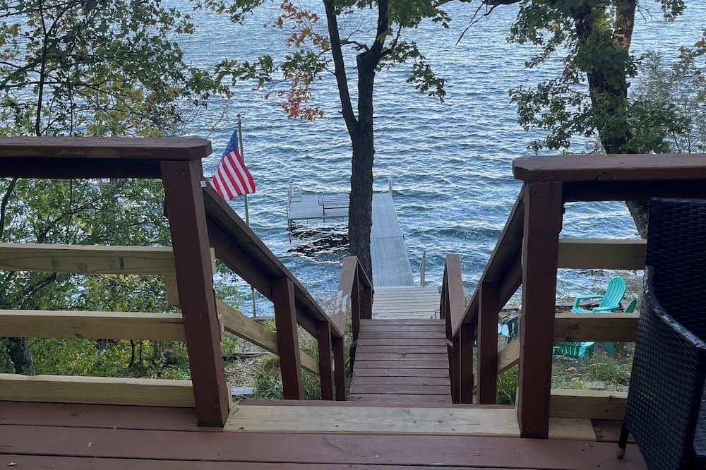 Alexandria House | Runestone Retreat on Like Ida in Alexandria with 4-bedrooms 2 baths WiFi and AC