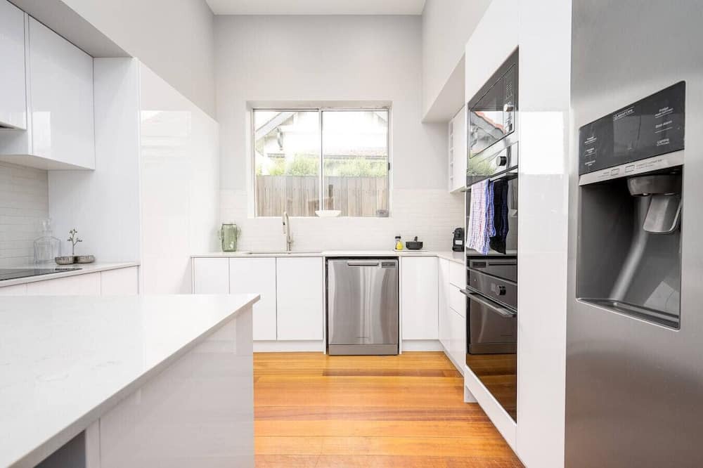 Footscray House | Luxurious house near flemington racecourse