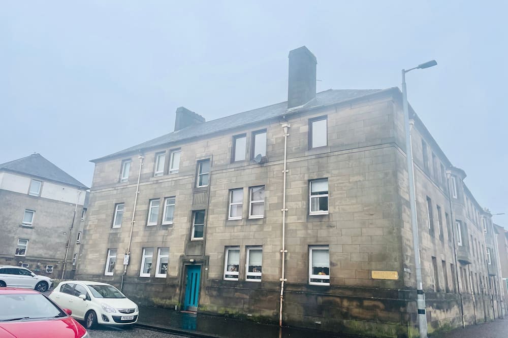 Greenock Apartment | Stunning 2-Bed Apartment in Greenock - Sleeps 6