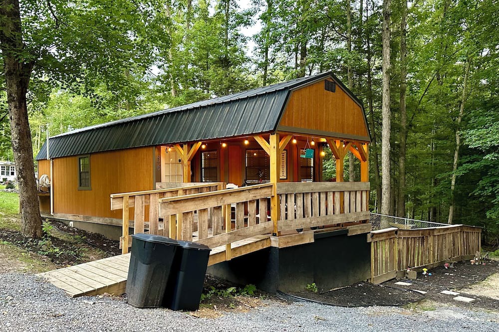 Canvas Cabin | Cozy 2-bedroom cabin in wonderful Mount Nebo with AC, Heat, WiFi