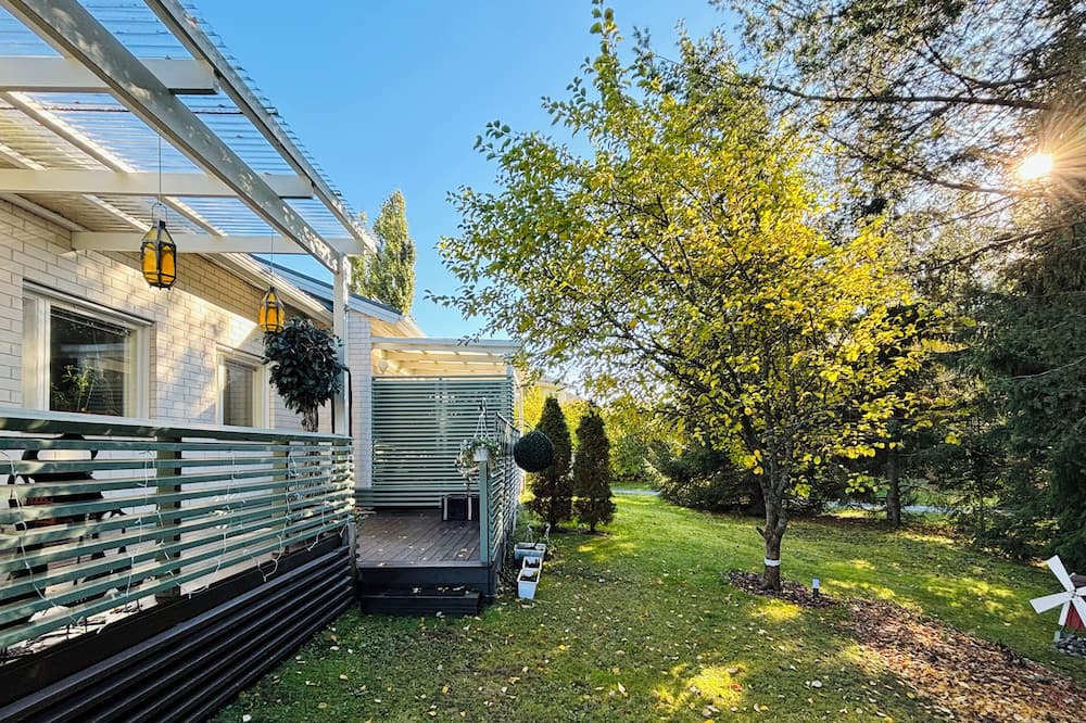 Oulu Condo | Entire Cozy 2-bedroom house in Oulu with parking, Sauna, patio, narture.