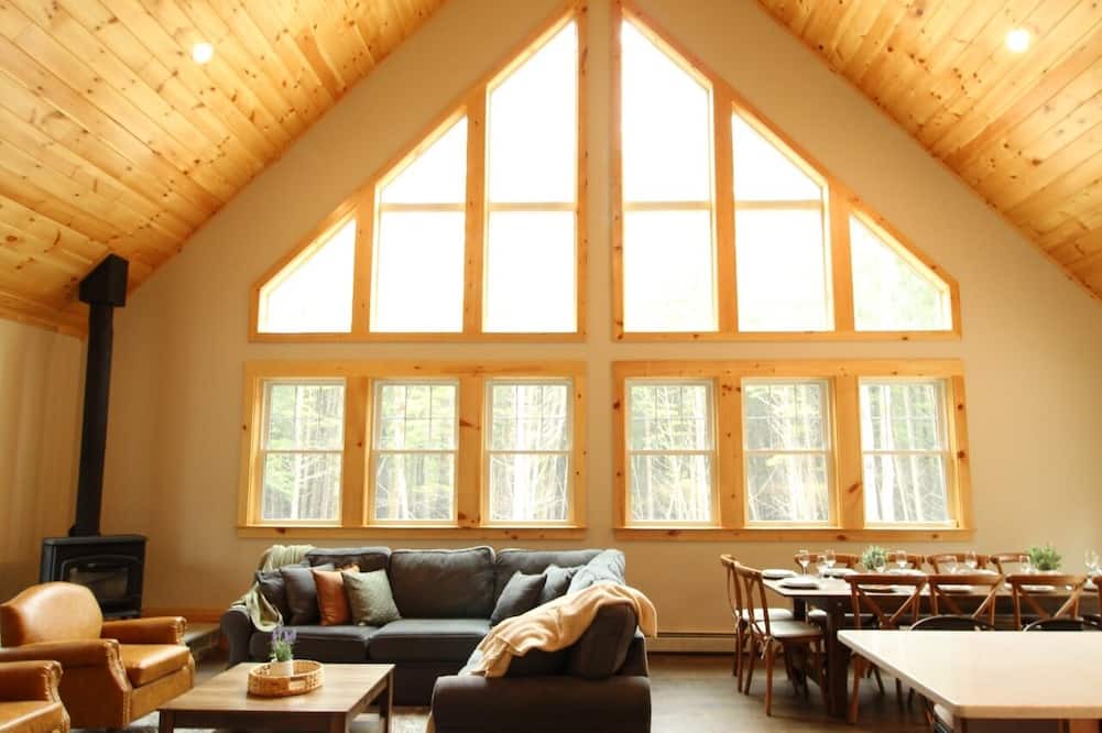 Brownfield House | Spacious 5-bedroom house with short walk to the banks of the Saco river