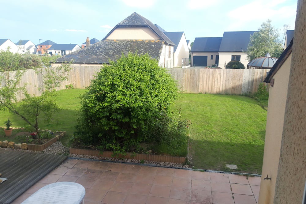 Neuville-sur-Sarthe Bed & Breakfast | The thirteen furrows