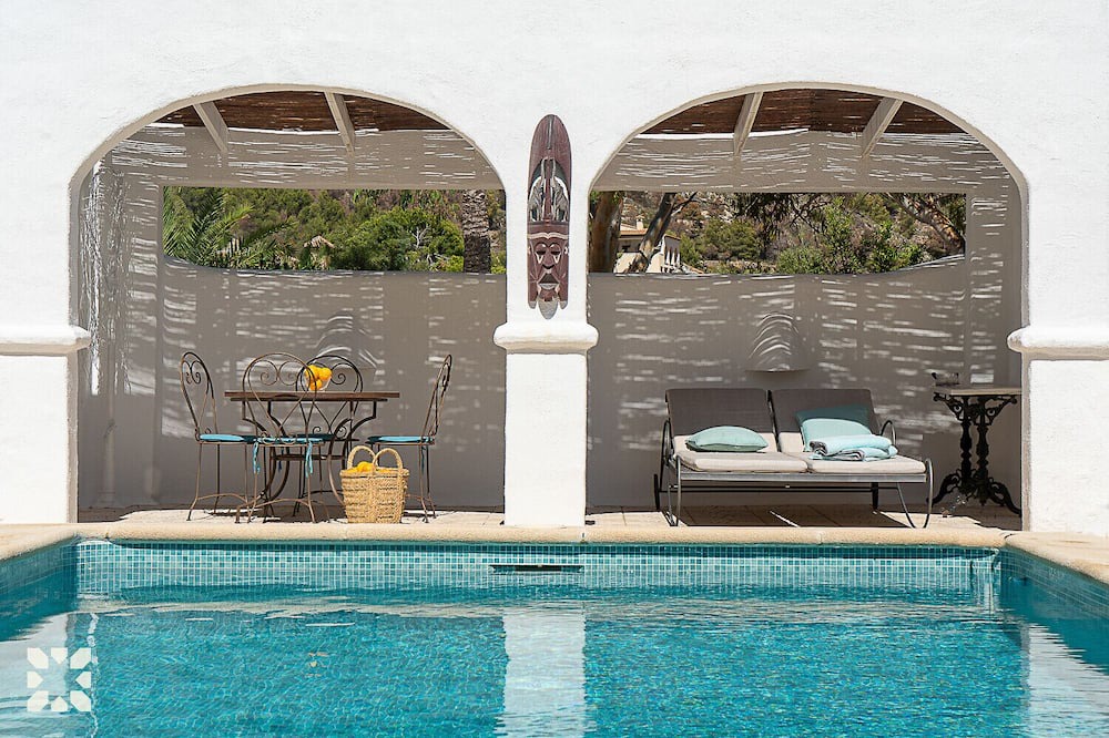 La Canuta Villa | Villa PIEDRA DE LA LUNA by Abahana Villas