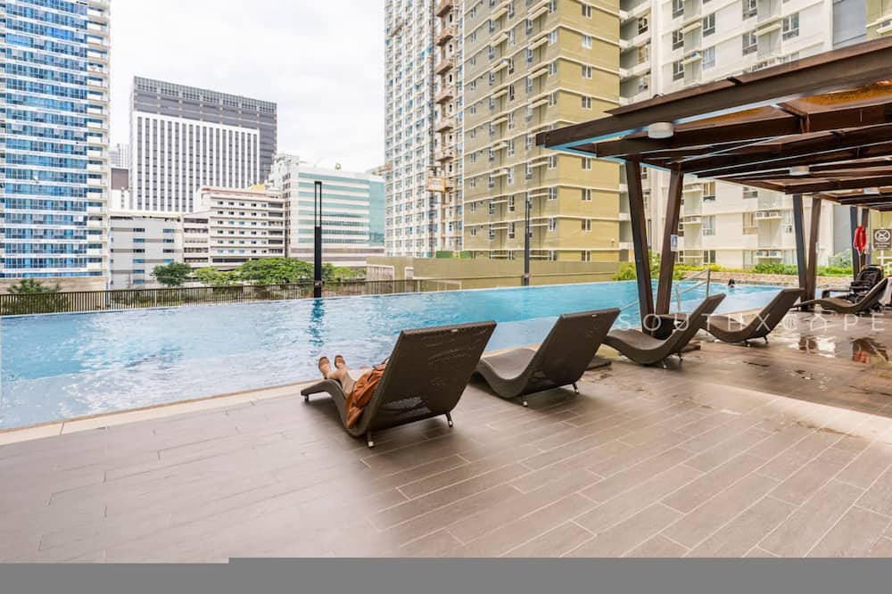 Cebu Apartment | Furnished Studio | Amenity View, WiFi, Netflix, Workspace and Pool