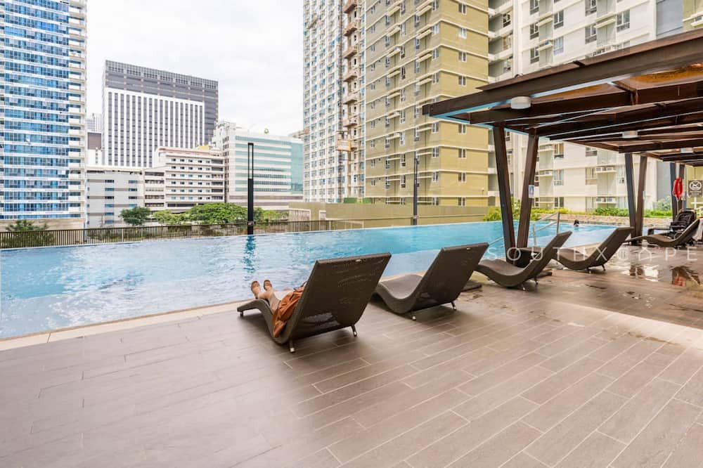 Cebu Apartment | Furnished Studio | Mountain View, WiFi, Netflix and Pool