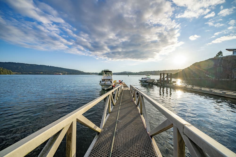 District of North Vancouver Cabin | The Beachfront Cabin at Belcarra
