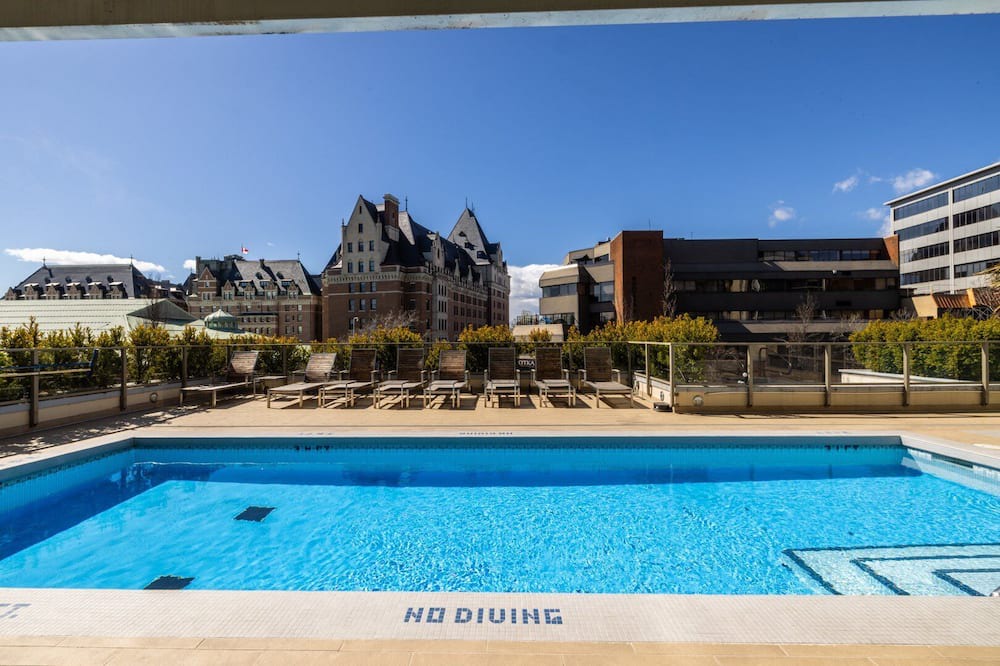 Inner Harbour Condo | Downtown 2Bed, Office, Pool, Gym, Parking, 2 Large Patios. City & Pond Views!