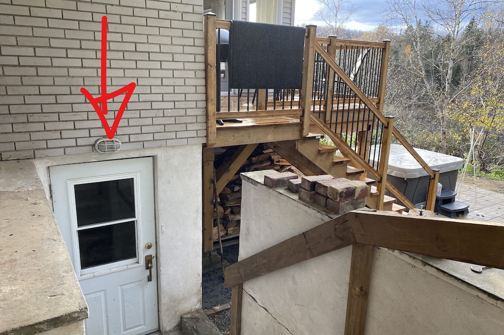 La Macaza Apartment | Low cost apartment with river and hot-tub