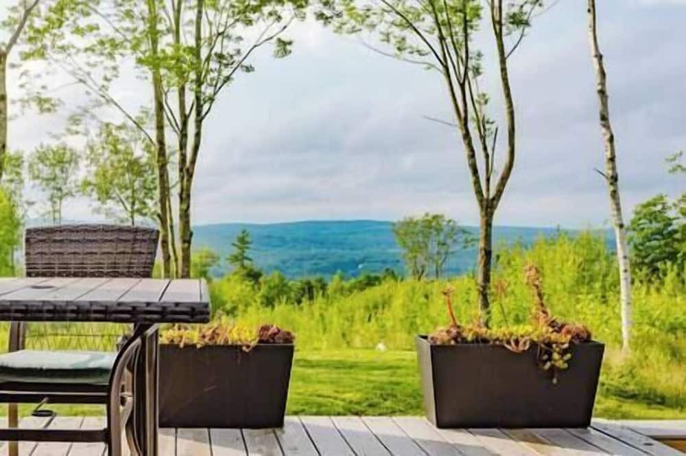 Liberty House | The Anthracite at Crie Hill - A Luxury Off-Grid Retreat