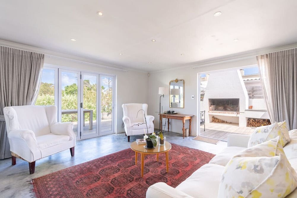 Onrus House | Coastal Elegant 4 Bedroom Home