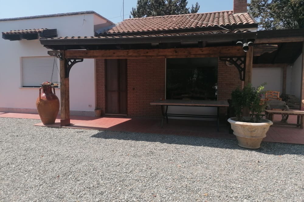 Tinchi Villa | Cozy villa 10 minutes from the sea and neighboring countries