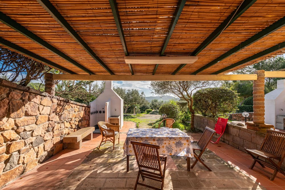 Sant'Antioco Villa | Villa Ambra with Mountain View, Private Garden & Terraces