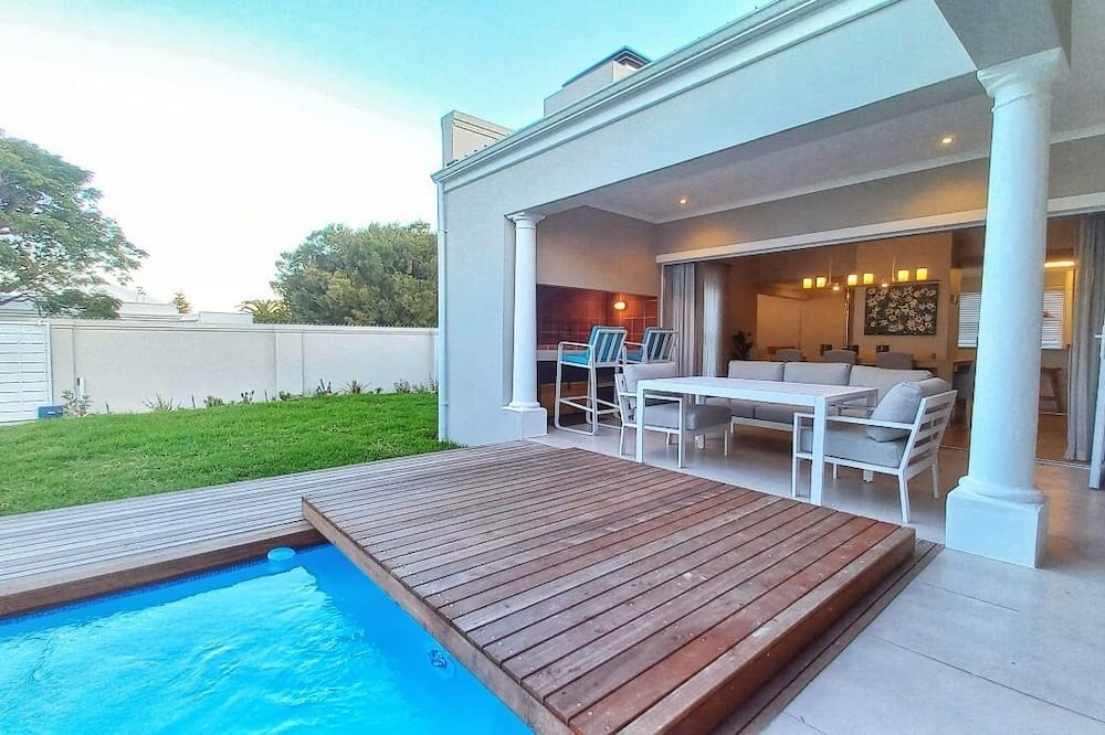 Eastcliff House | Luxurious 3-bedroom house in serene Hermanus