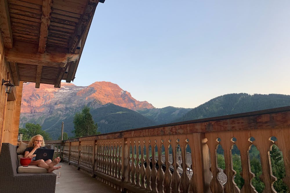 Ormont-Dessus Ski Chalet | Luxurious Modern chalet in Swiss Alps in Les Diablerets