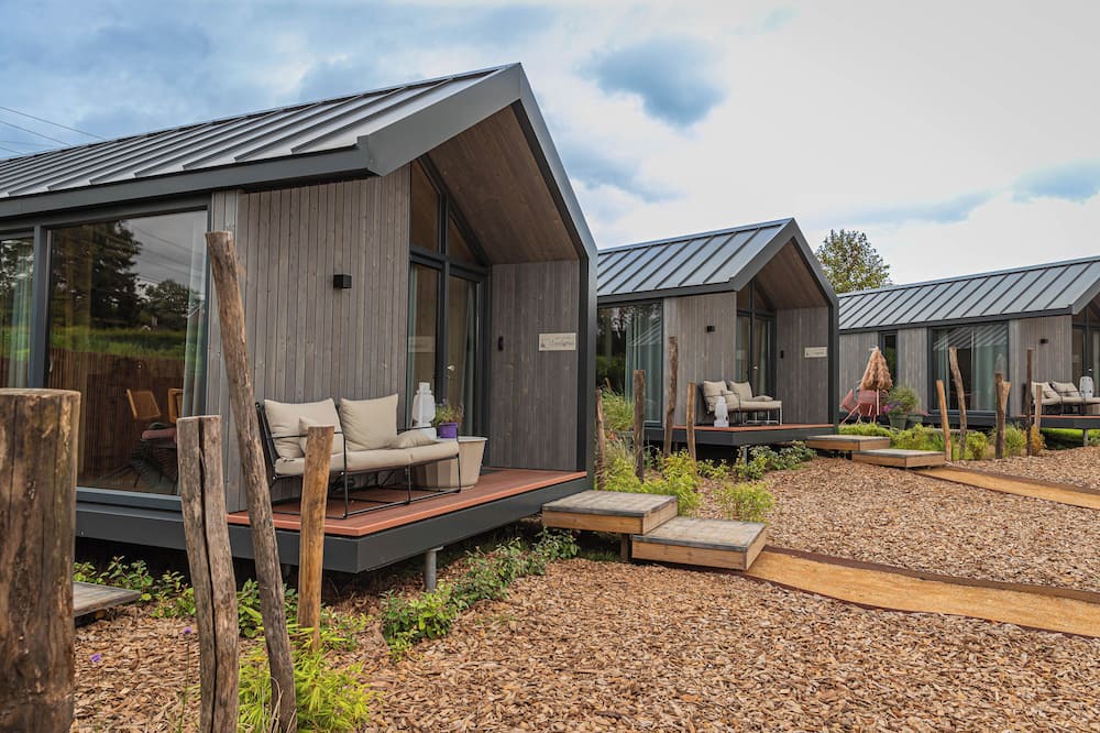 Houthem House | Tinyhouse Dille met Hottub op Steenworp Afstand van Maastricht en Valkenburg