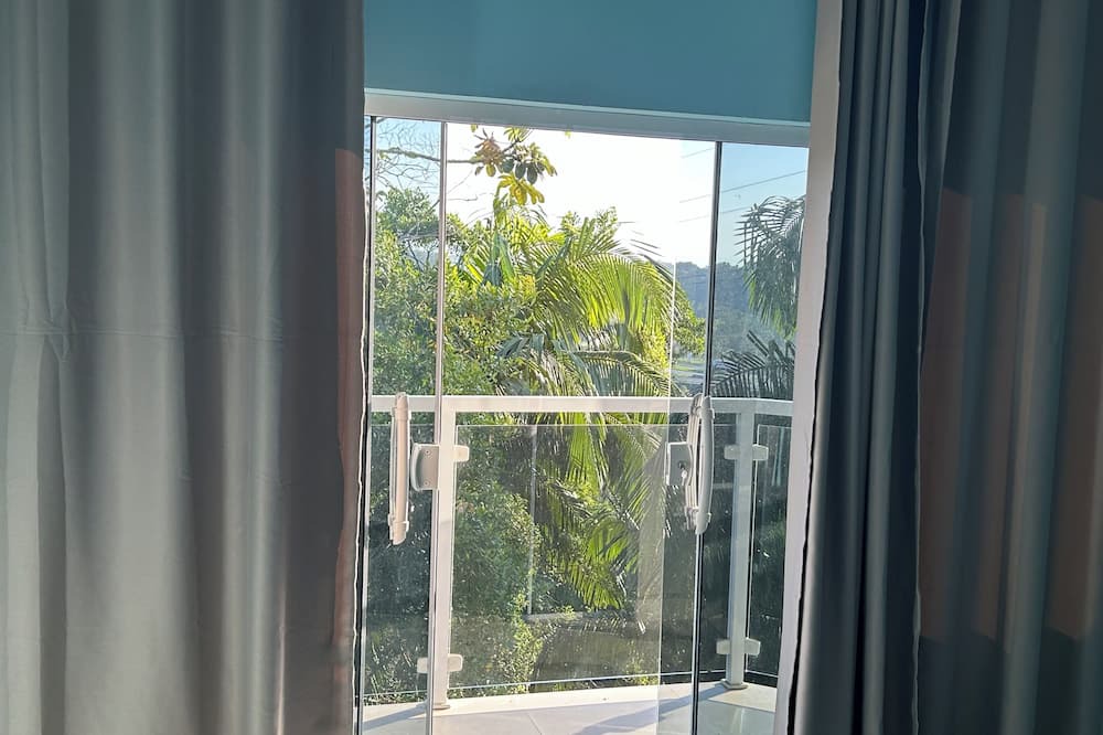 Pariquera-Acu Apartment | Propriedade Cercada de Muito Verde, Perfeito Para que Busca um Local Tranquilo