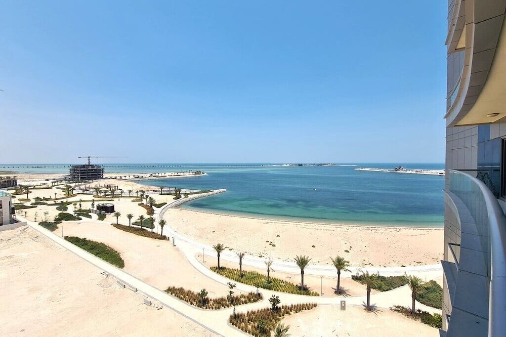 Lusail Apartment | Beachfront 2BHK Apartment With All Facilities