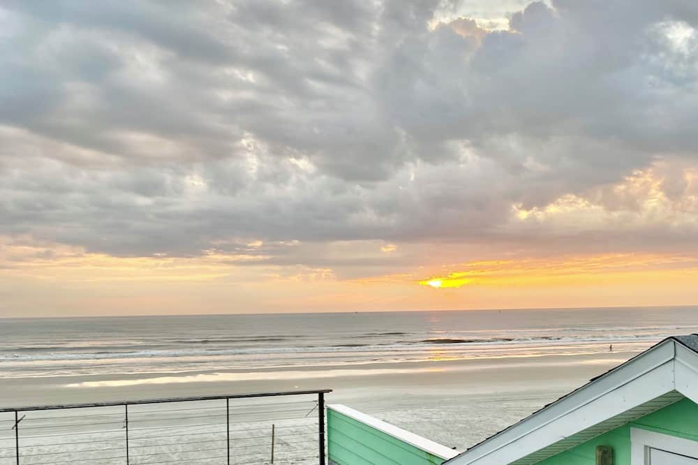Driggers House | New Smyrna Beach, FL Luxury Escape-Adult Beachfront/Oceanfront-SummerSpecial!
