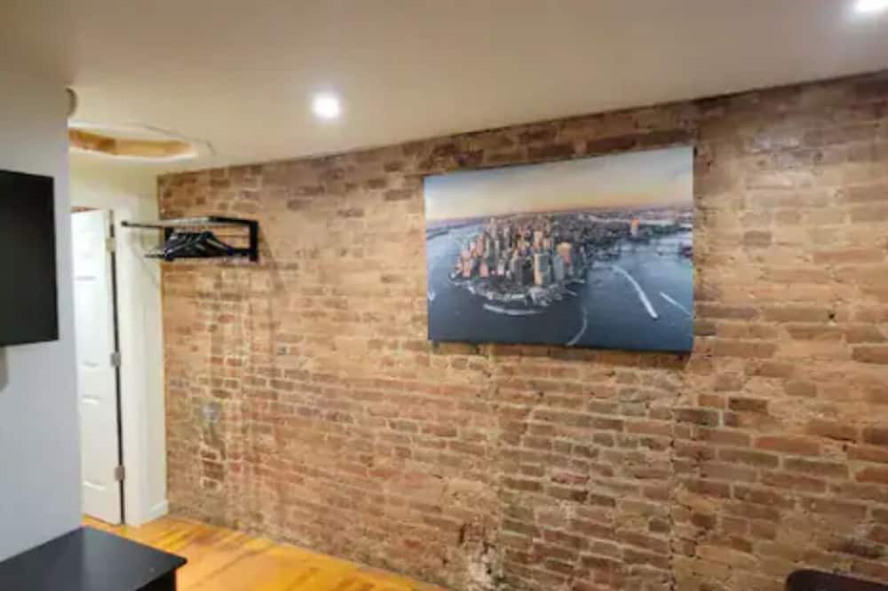 Clinton Hill Apartment | Stunning 1 bed, Great for work, Wifi & Coffee