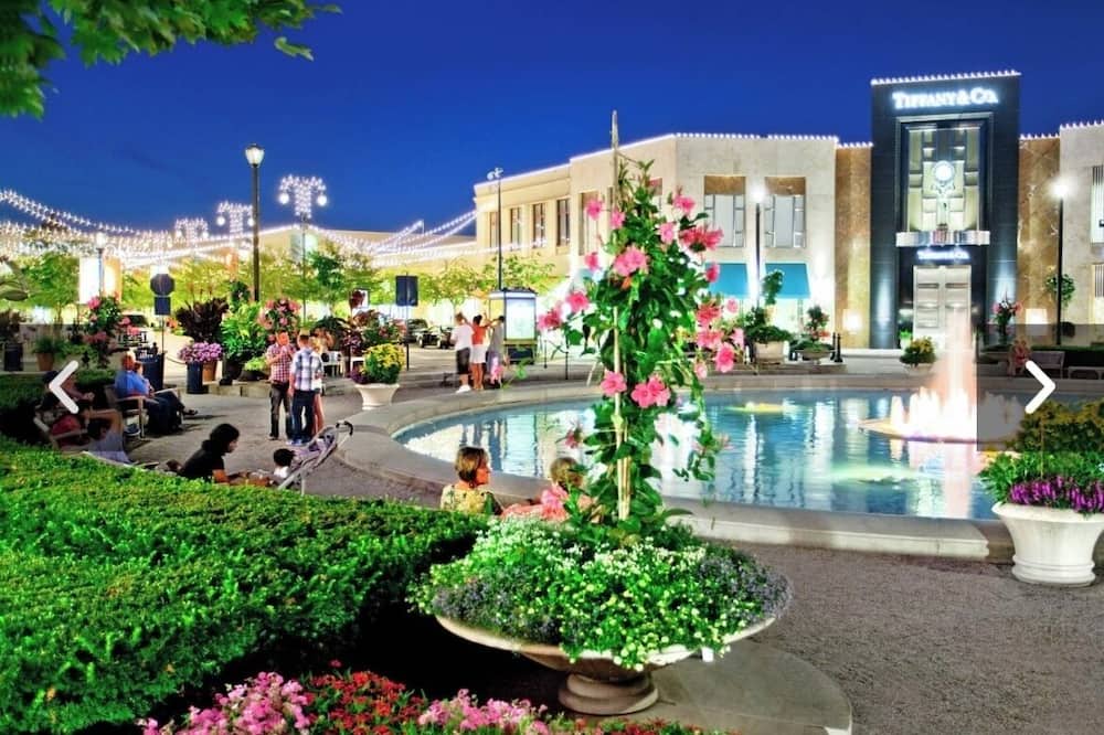 Easton Apartment | King Kozy space & Easton near Airportn