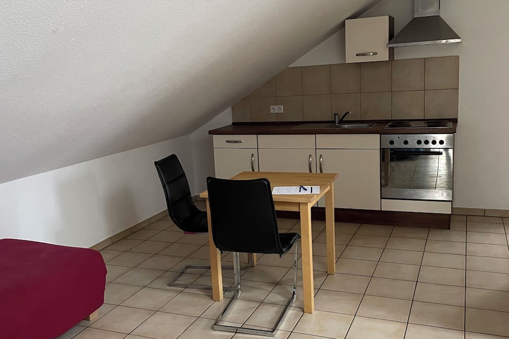 Weidenbach Apartment | 70qm Wohnung in Weidenbach für Monteure Studenten Oder als Ferienwohnung