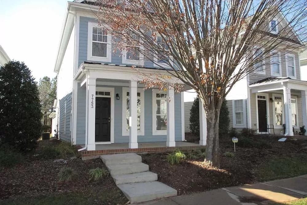 Umstead House | Charming 3-bedroom house centrally located between Raleigh and Durham