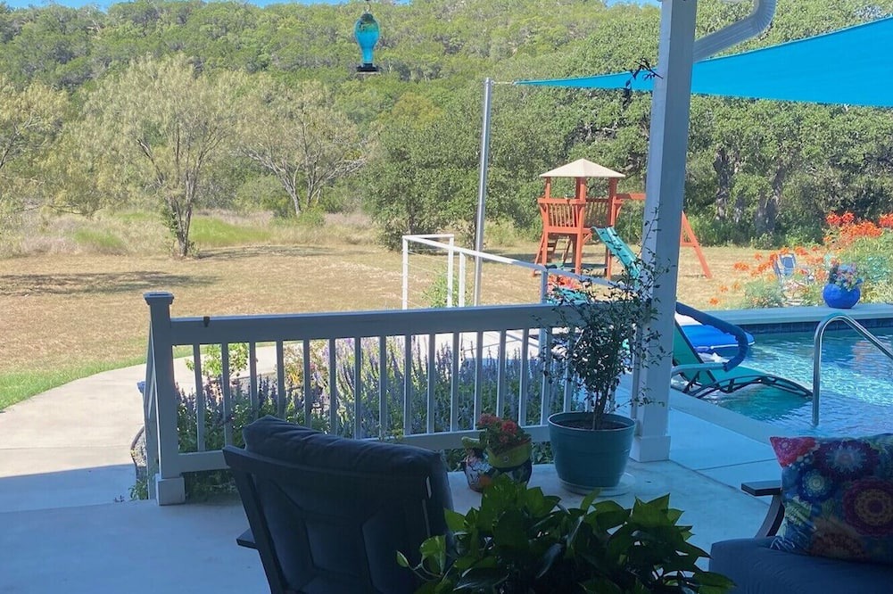 Oatmeal House | Hill Country Heaven 4 acres/ 3 BR 2.5 B with a pool and amazing views!
