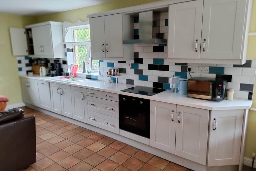 Manorhamilton House | 'Long Acre', Bungalow and country retreat in Manorhamilton, Leitrim, Ireland