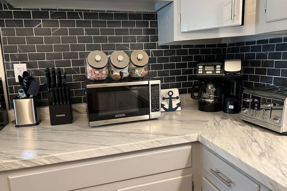Pleasantville House | Coastal home @ Edgewater