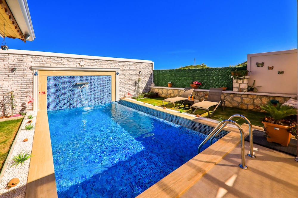 Kas Villa | Villa w Pool and Garden 10 min to Beach in Kas