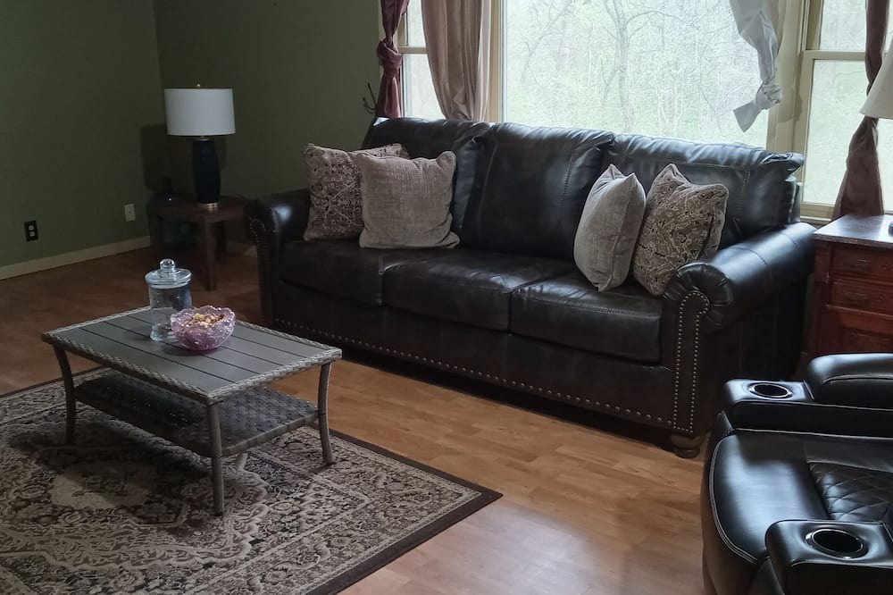 Cropsey House | Looking for Relaxation