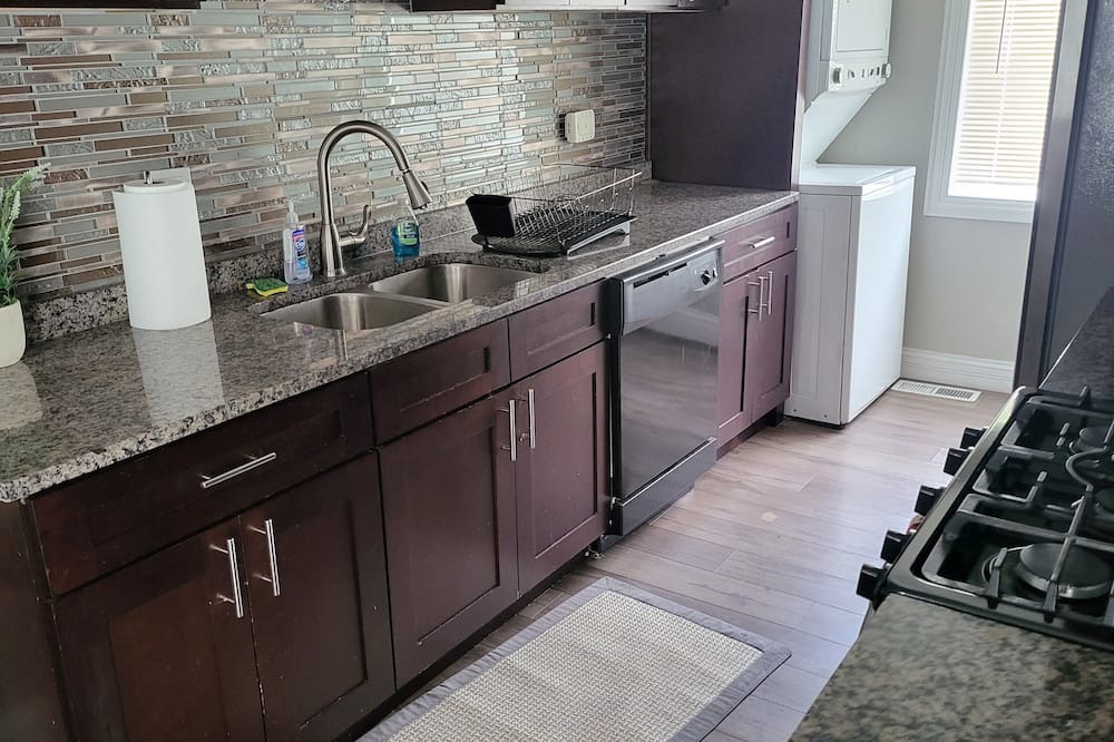 Park Forest House | Quite 3 bdrm 1bath Twn Hm South Suburbs of Chicago. No parties. ID Check