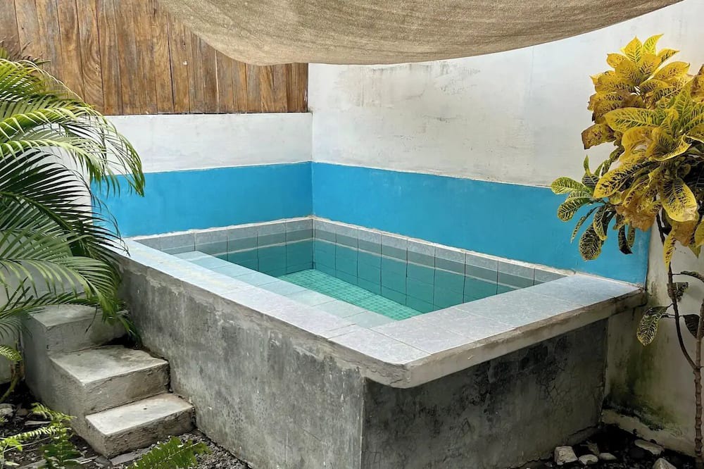 El Paredon House | Loros Bungalow kitchen, private pool "AZURA"