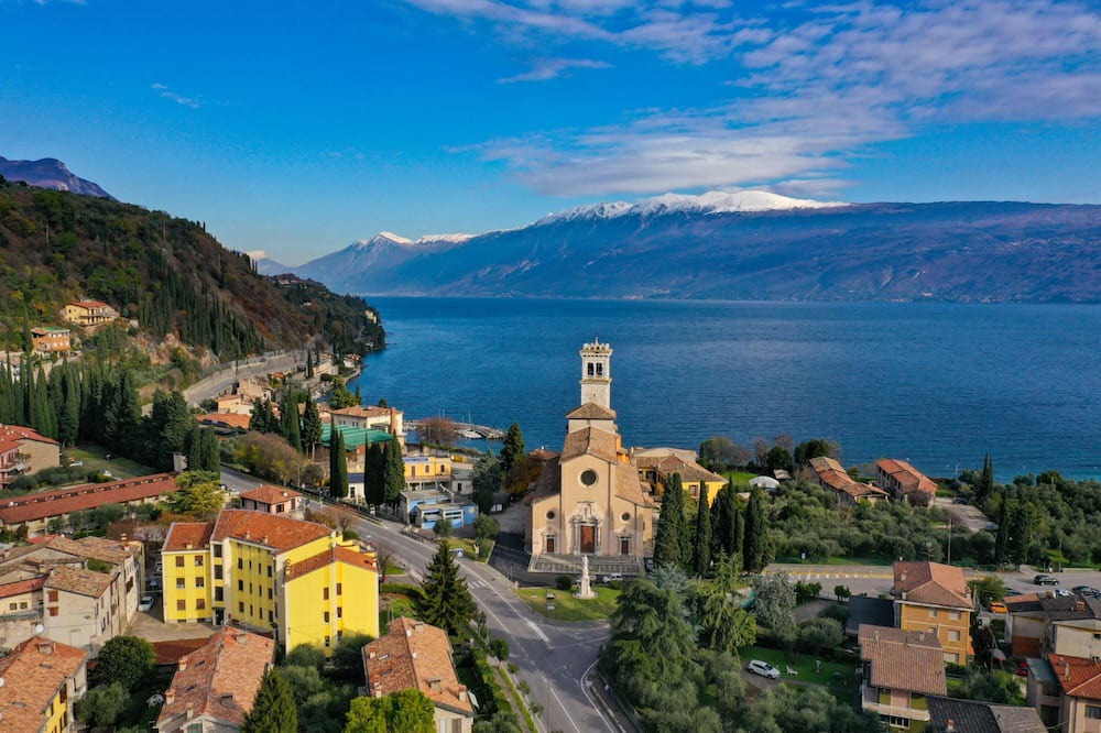 Gaino Apartment | Casa Oleandri with pool and lake view
