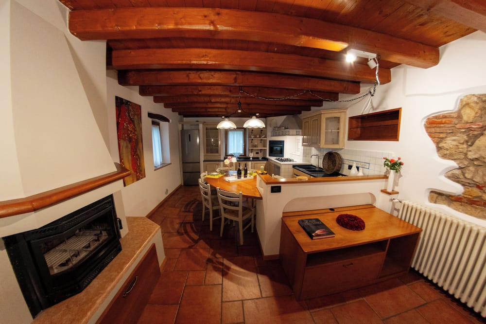 Tarzo House | La Valle dei Laghi apartment 120sqm complete and autonomous