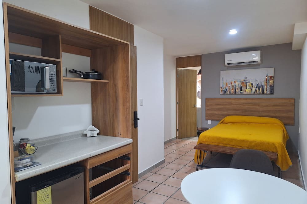 Old Town Apartment | Executive Suite on the first floor. Historical Center.