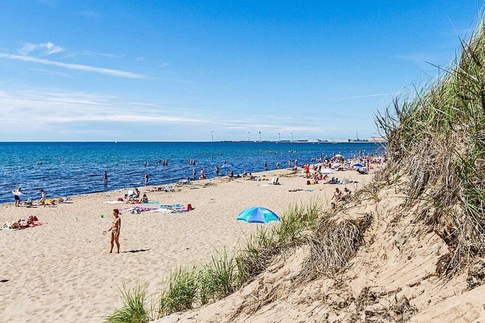 Falkenberg House | 3 person holiday home in FALKENBERG