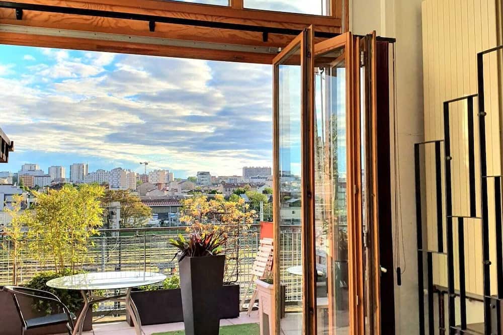 Ivry-port Apartment | Atypical loft with large terrace 500m from Paris