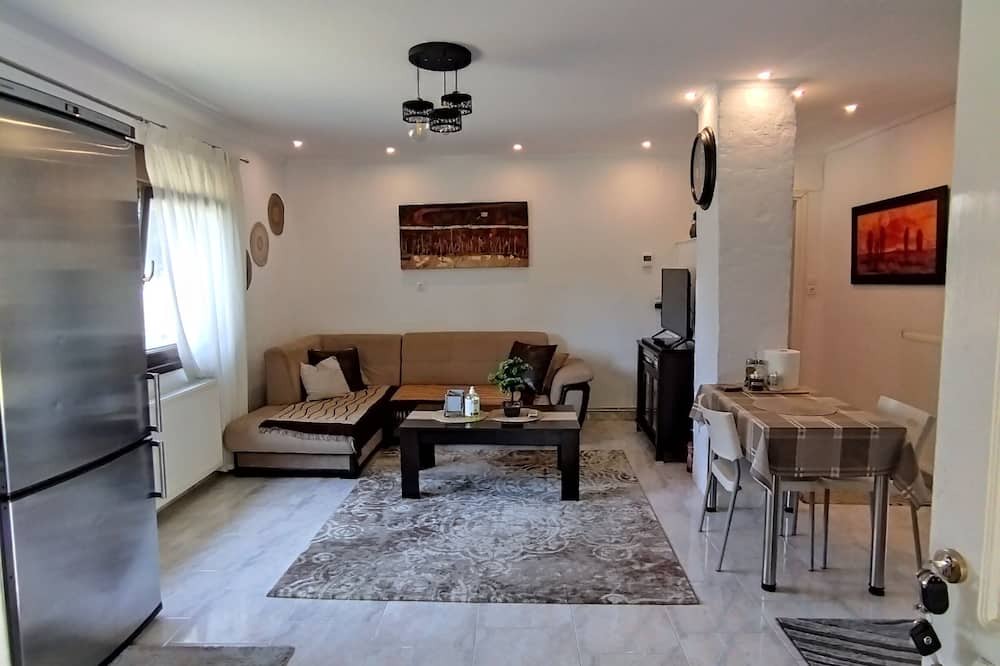 Krepeni Cottage | Oasis Cottage Rental Property 10 min away from town!