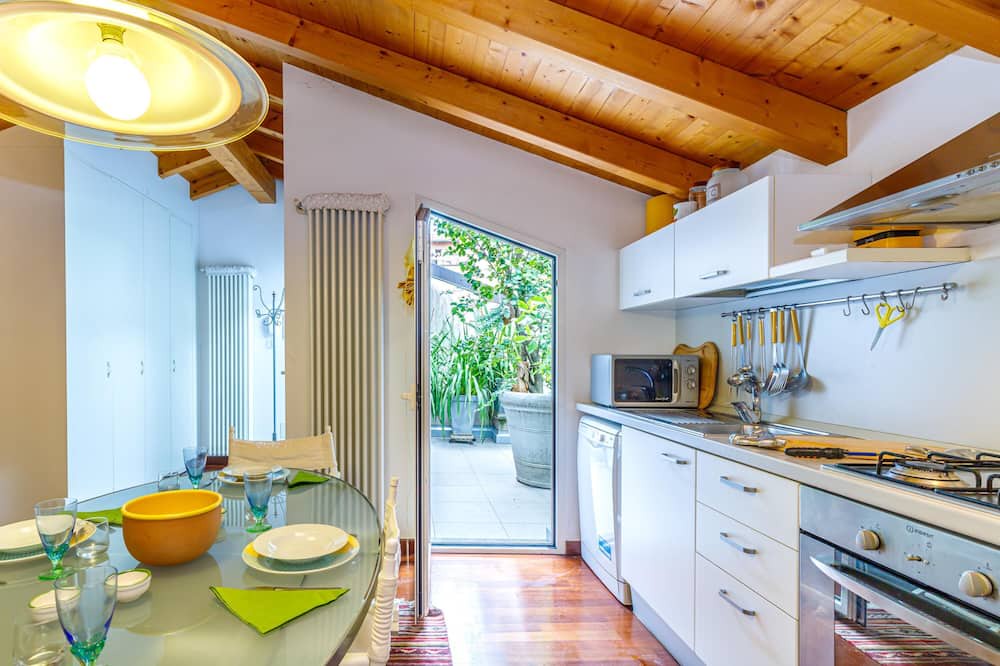 Germignaga Apartment | Il Balcone Delle Camelie Suite