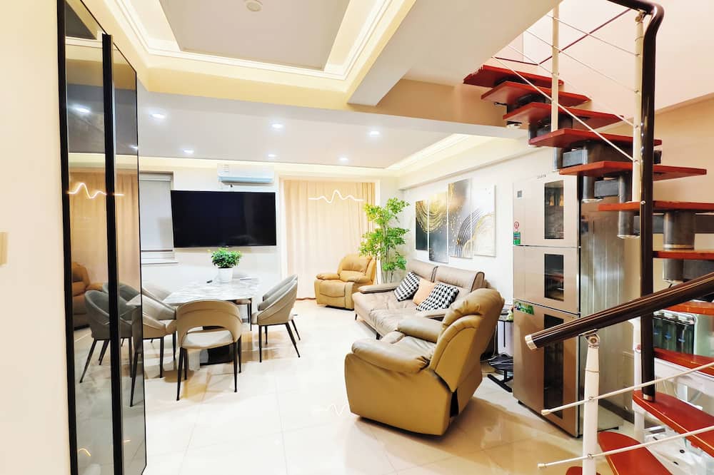 Da Dong Apartment | Beautiful penthouse apartment in Shenyang with full amenities, kitchen, WiFi, AC